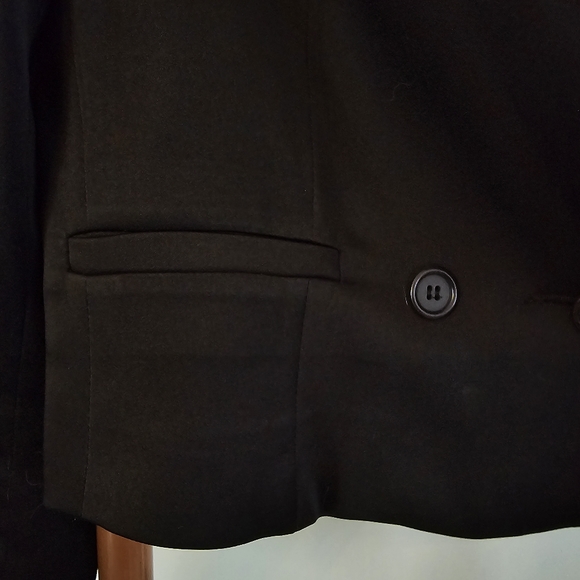 ๐20%OFF๐ Jacob Satin Cropped Tuxedo Style Blazer - Picture 5 of 10